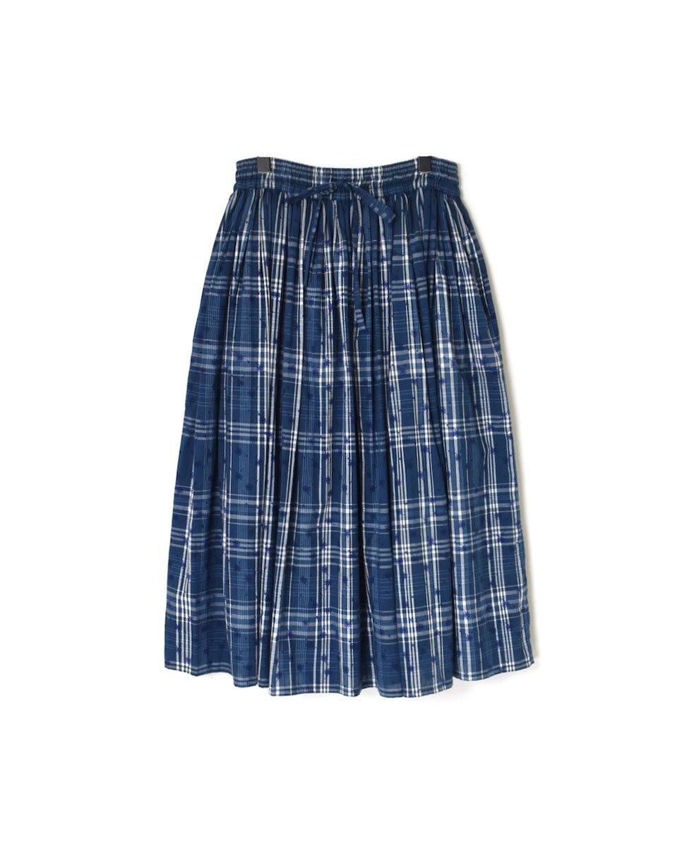 NSL24065 (スカート) COTTON YARN DYE CHECK WITH NAVY FLOWER PRINT GATHERED SKIRT