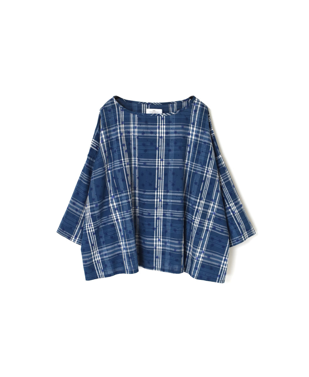 NSL24062 (ブラウス) COTTON YARN DYE CHECK WITH NAVY FLOWER PRINT GATHERED SMOCK