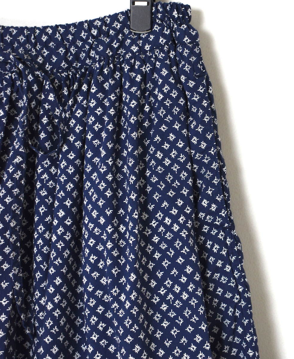 INAM2415F (スカート) CAMBRIC SMALL FLOWER PRINT EASY GATHERED SKIRT WITH LINING