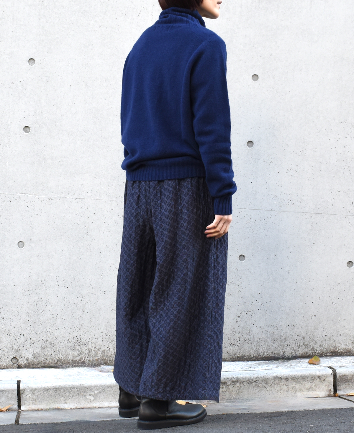 ●NMDS23523P (パンツ) QUILTED HANDWOVEN COTTON SILK REPETITIONAL FLOWER PRINT EASY PANTS