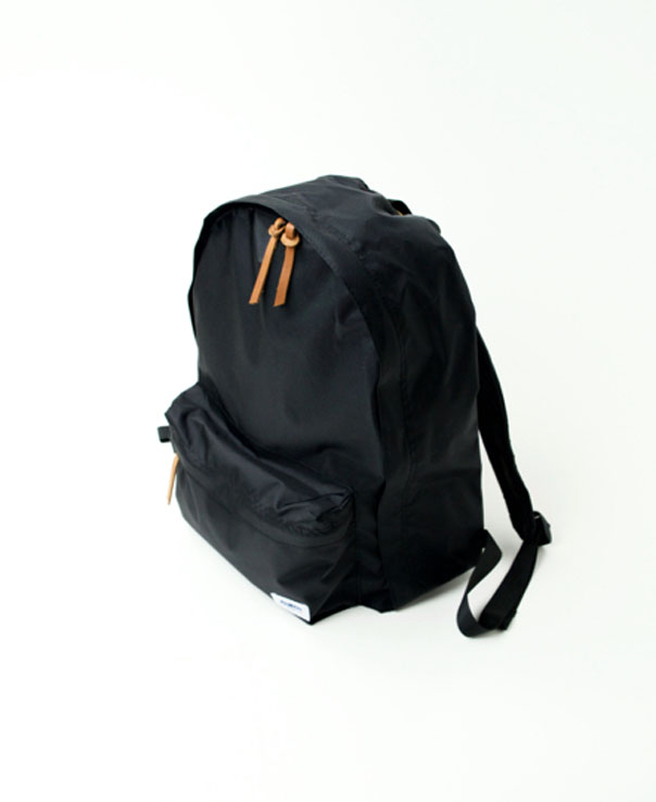 PNAM1611 (バッグ) NYLON DAYPACK