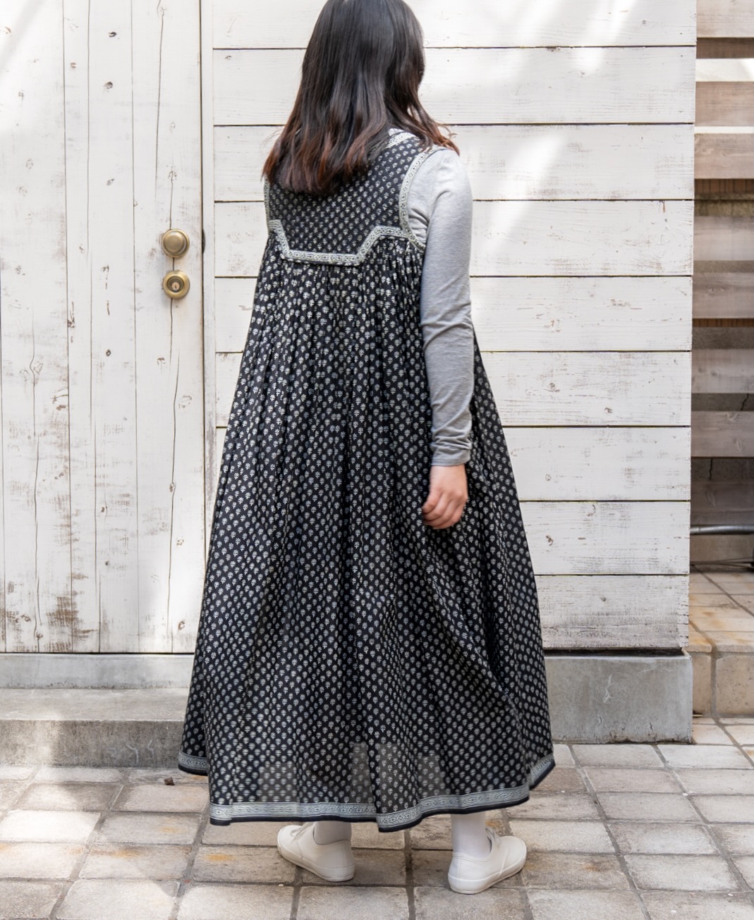 NMDS24183 (ワンピース) 80'S COTTON VOILE SMALL FLOWER BLOCK PRINT V-NECK NO/SL QUILTING DRESS