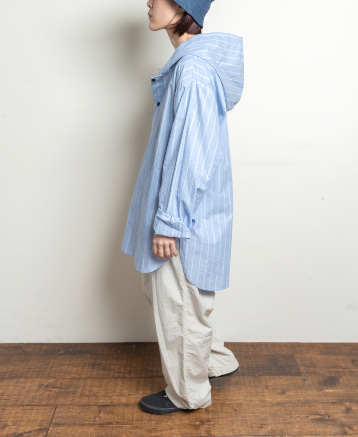 INHT2432ST (シャツ) COTTON STRIPE HOODED PULLOVER SHIRT