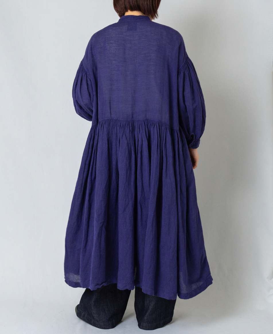 INMDS24012D (ワンピース) HANDWOVEN KHADI COTTON/LINEN PLAIN (OVERDYE) BANDED COLLAR SHIRT DRESS WITH RAJASTHAN TUCK GATHER