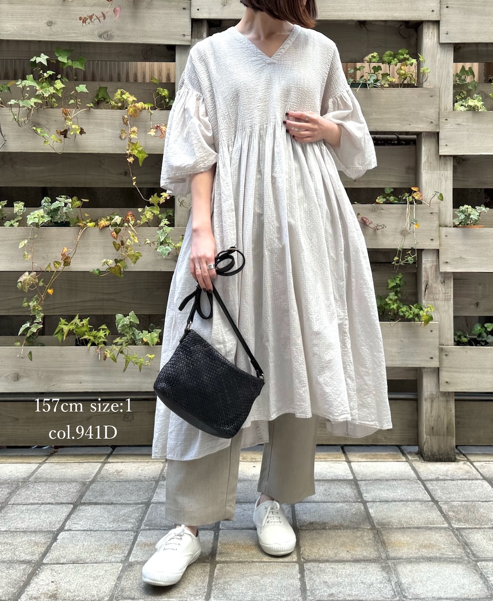 NMDS24114D (ワンピース) 80'S ORGANIC COTTON DOBIE CHECK & SMALL CHECK (OVERDYE) FLARED SLEEVE DRESS WITH MINI PINTUCK