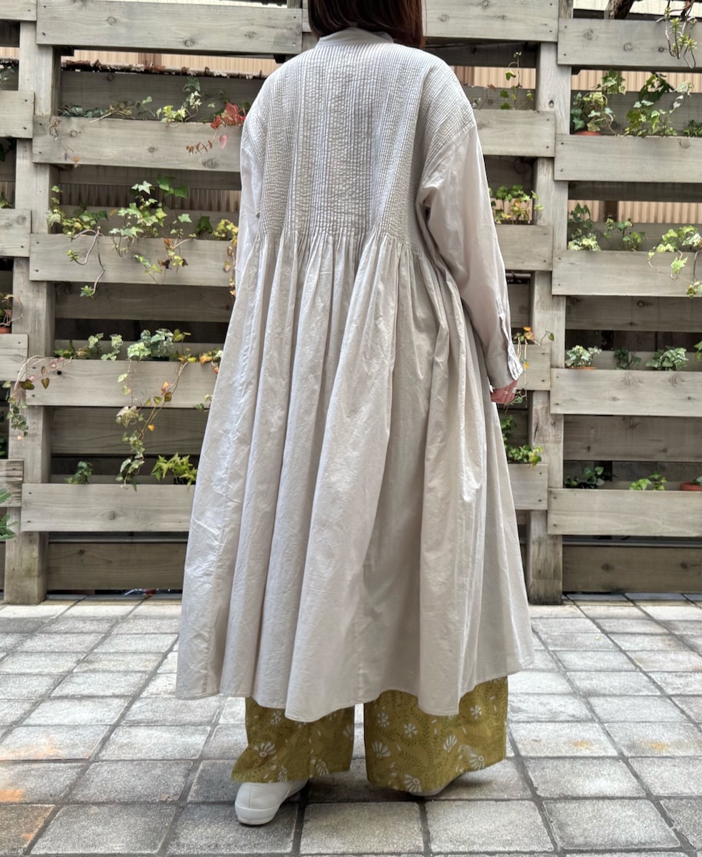 NMDS24141 (ワンピース) 80'S ORGANIC VOILE PLAIN BANDED SHIRT DRESS WITH MINI PINTUCK