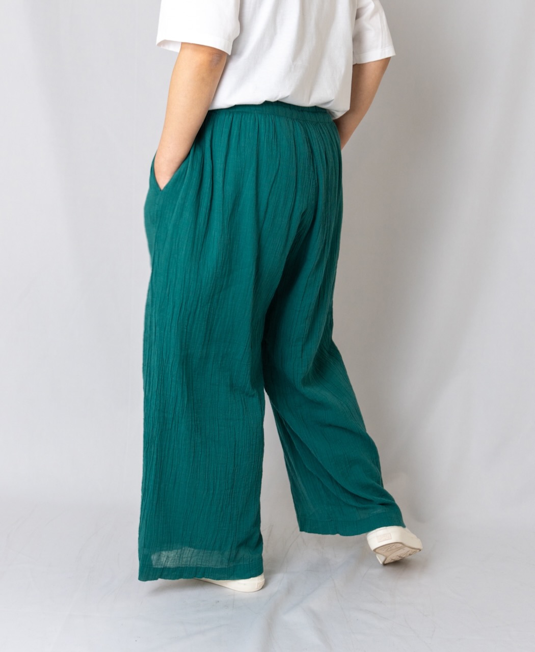 INAM2251GD (パンツ) SINGLE GAUZE OVERDYED GATHERED EASY PANTS