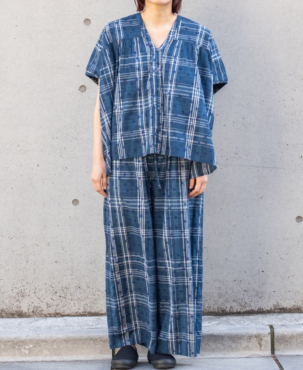 NSL24066 (パンツ) COTTON YARN DYE CHECK WITH NAVY FLOWER PRINT WIDE EASY PANTS