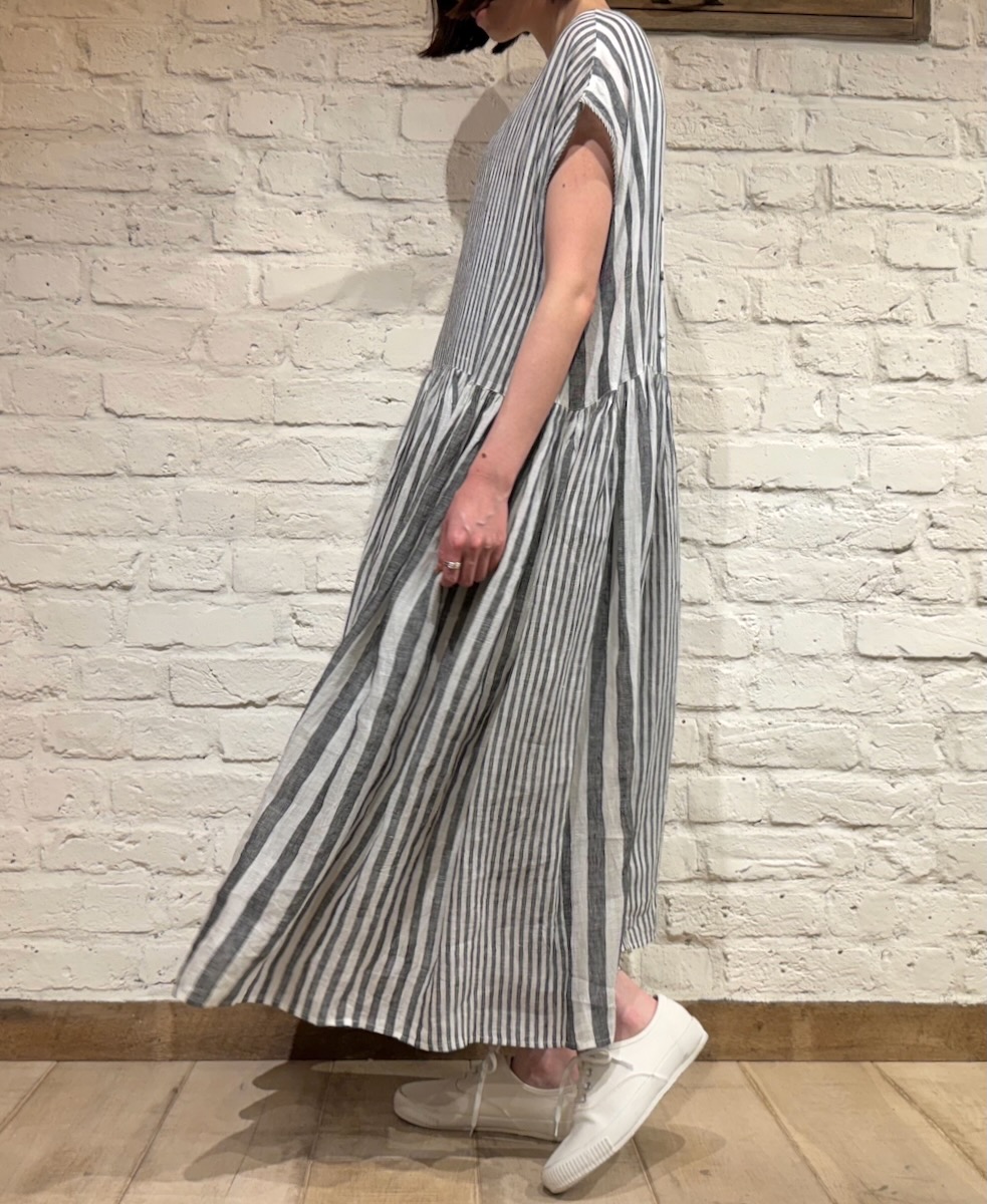 NMDS24163 (ワンピース) 80'S POWER LOOM LINEN RANDOM STRIPE FRENCH/SL BACK OPENING DRESS