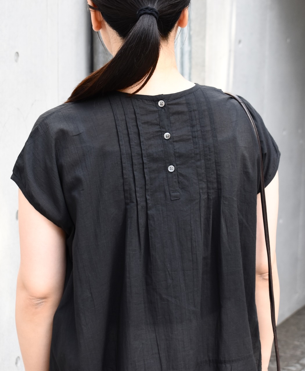 INSL24223 (ブラウス) 80s VOILE PLAIN WITH CUT WORK LACE CREW-NECK FRENCH/SL SHIRT WITH PINTUCK