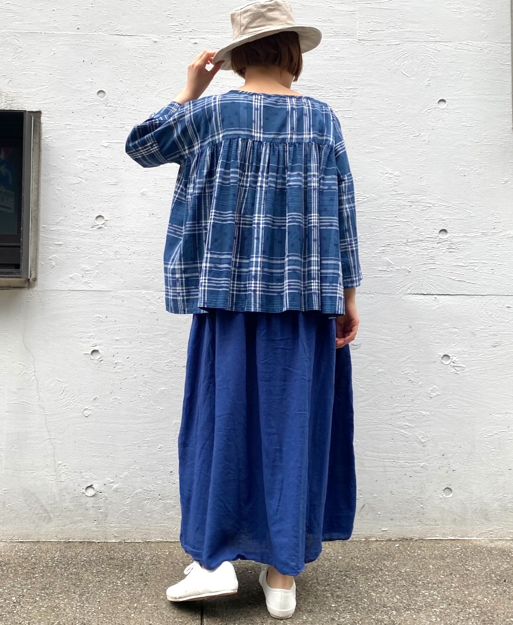 INAM2402GDD (スカート) SINGLE GAUZE (DOUBLE FABRIC) OVERDYE EASY GATHERD SKIRT