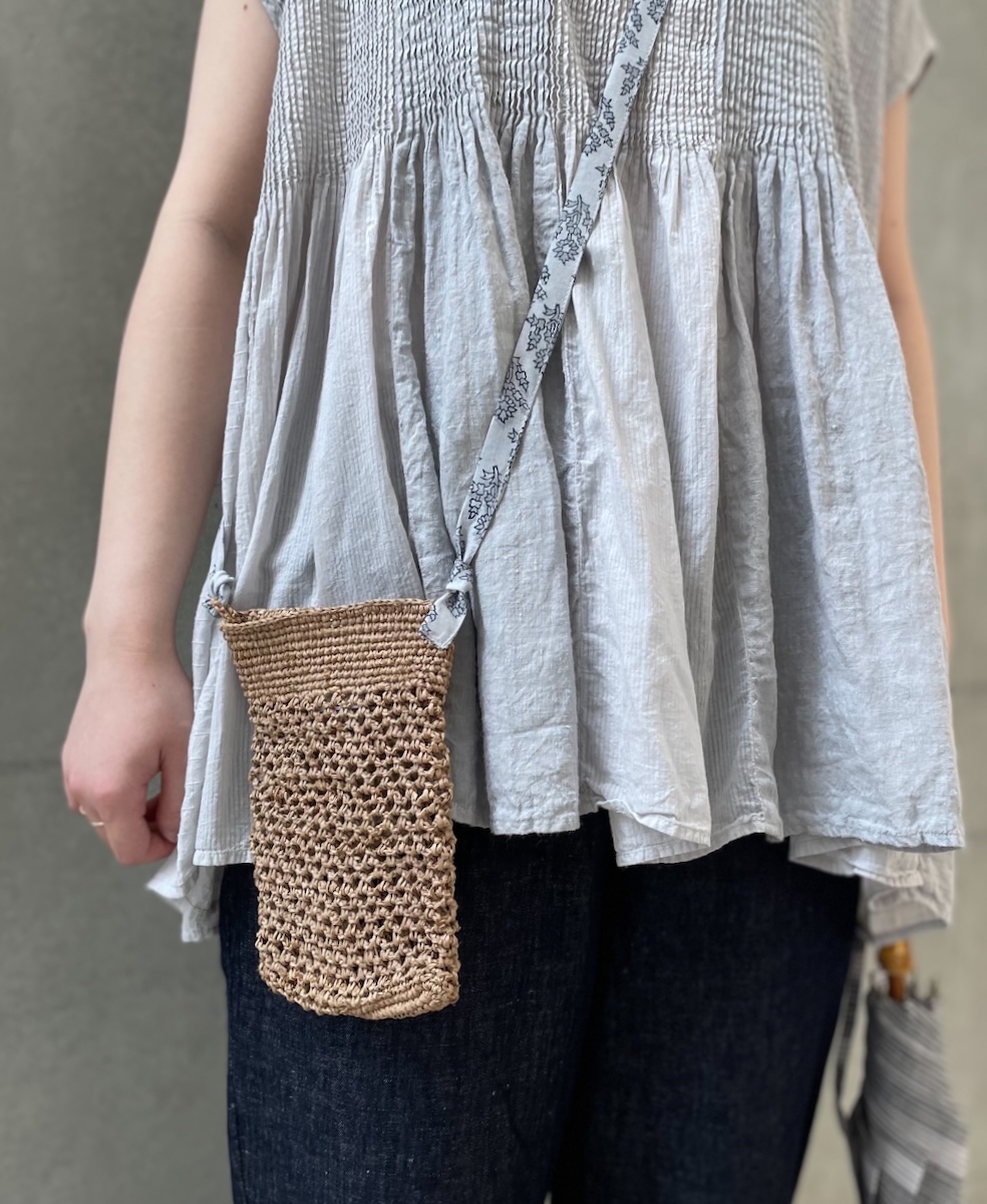 ANMDS2402(バッグ) RAFFIA PHONE HOLDER BAG