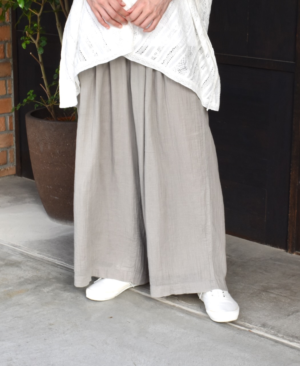 INAM2251GD (パンツ) SINGLE GAUZE OVERDYED GATHERED EASY PANTS