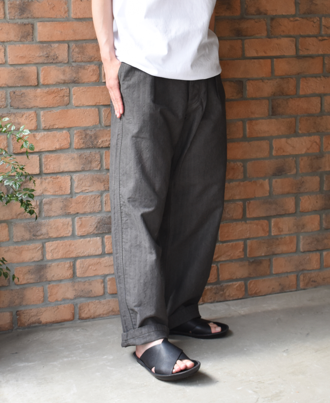 NAM1203KCL (パンツ) COTTON LINEN ONE-TUCK PANTS
