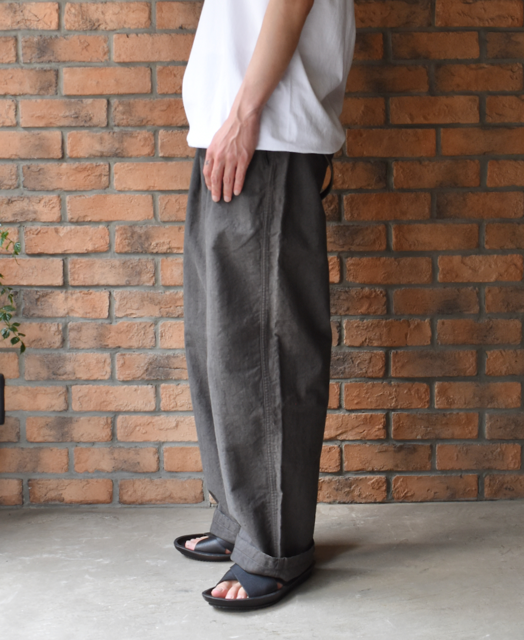 NAM1203KCL (パンツ) COTTON LINEN ONE-TUCK PANTS