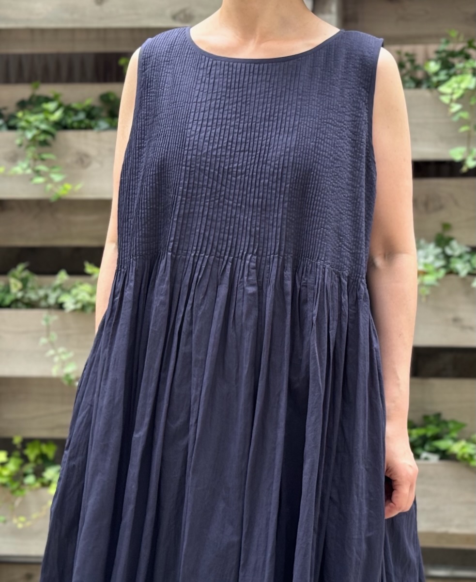 NMDS23124 (ワンピース) 80'S ORGANIC VOILE PLAIN MINI PINTUCK NO/SL PULLOVER DRESS