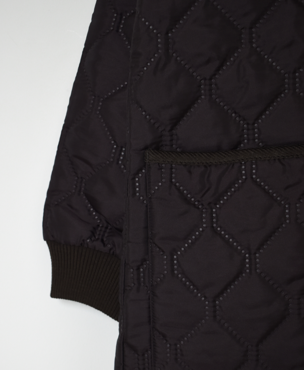 NAM2451PP(コート) PLAIN POLYESTER×PLAIN POLYESTER HEAT QUILT OVERSIZED NO COLLAR MIDI COAT WITH RIBBED CUFF