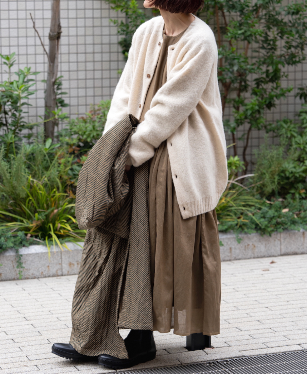 NJT2351 (ニット) SHETLAND WOOL PLAIN HEAVY BRUSH SEAM FREE CREW NECK SADDLE SHOULDER CARDIGAN