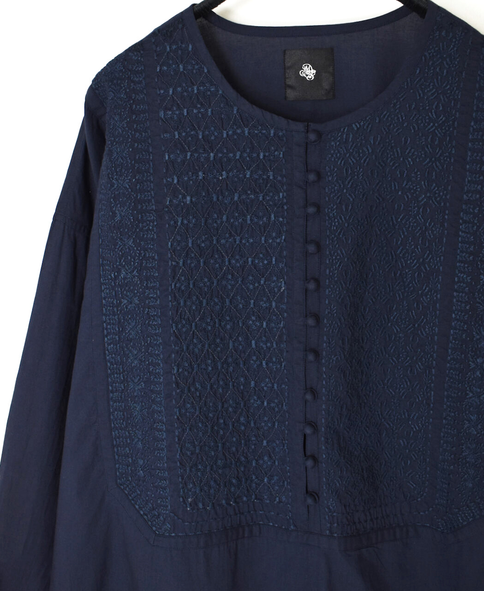NMDS25203(シャツ) 60s ORGANIC CAMBRIC CREW-NECK BOSOM EMB SHIRT