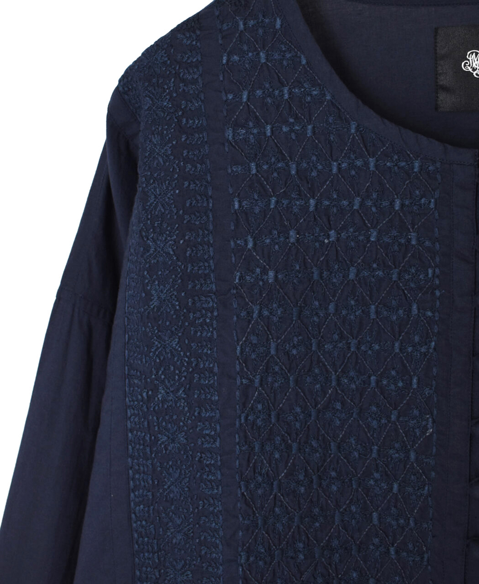 NMDS25203(シャツ) 60s ORGANIC CAMBRIC CREW-NECK BOSOM EMB SHIRT