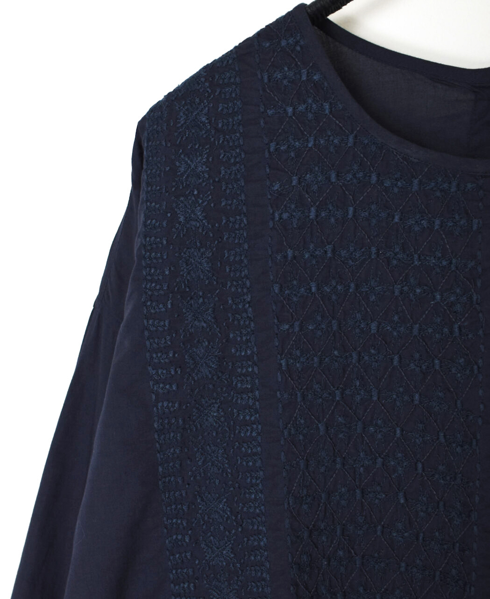 NMDS25202(シャツ) 60s ORGANIC CAMBRIC BACK OPENING CREW-NECK EMB SHIRT