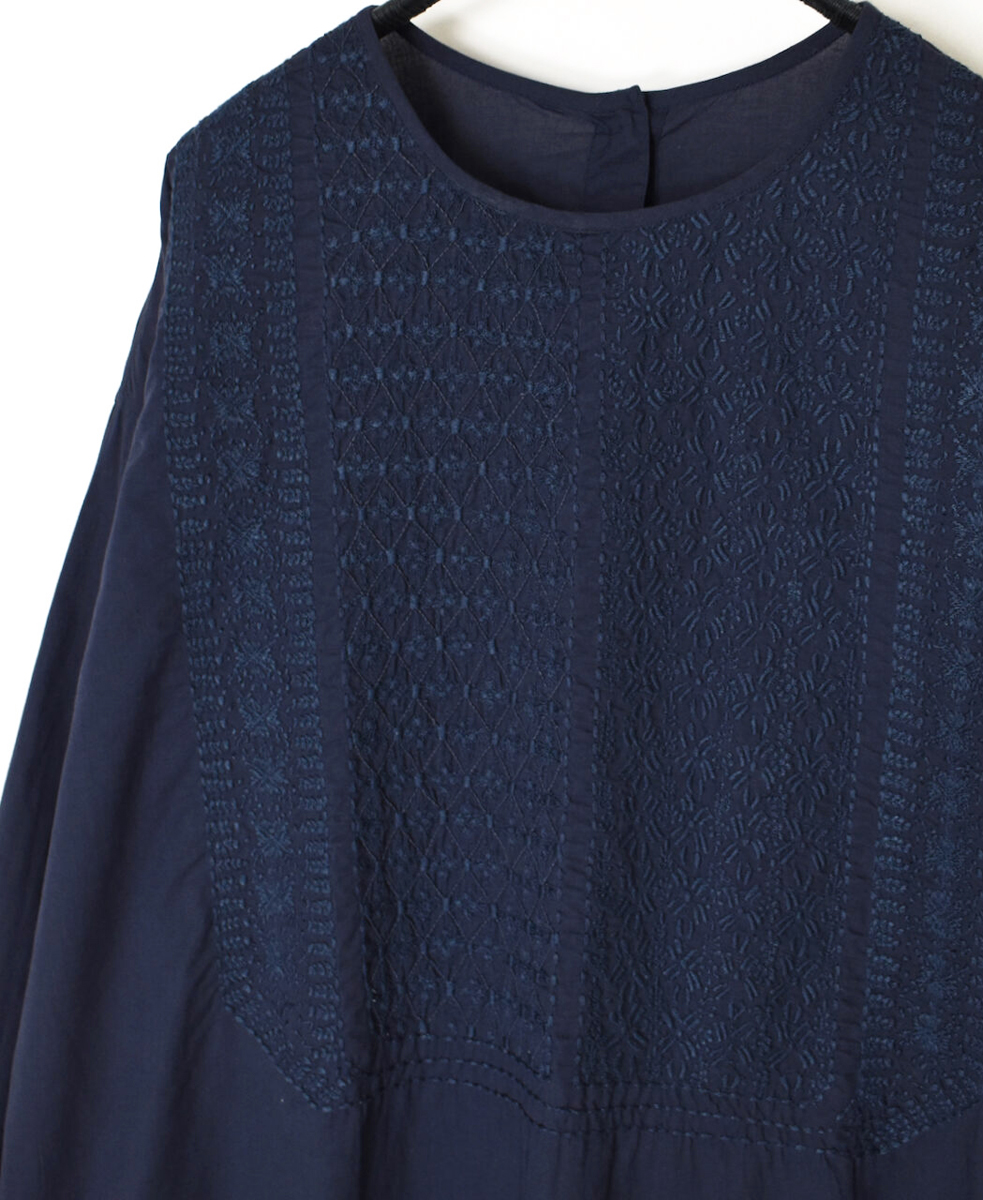NMDS25202(シャツ) 60s ORGANIC CAMBRIC BACK OPENING CREW-NECK EMB SHIRT