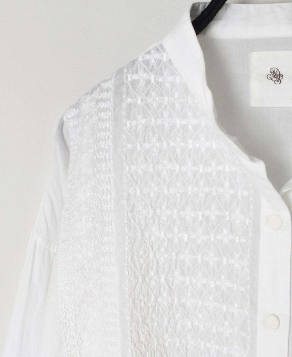 NMDS25201(シャツ) 60s ORGANIC CAMBRIC BANDED COLLAR EMB SHIRT