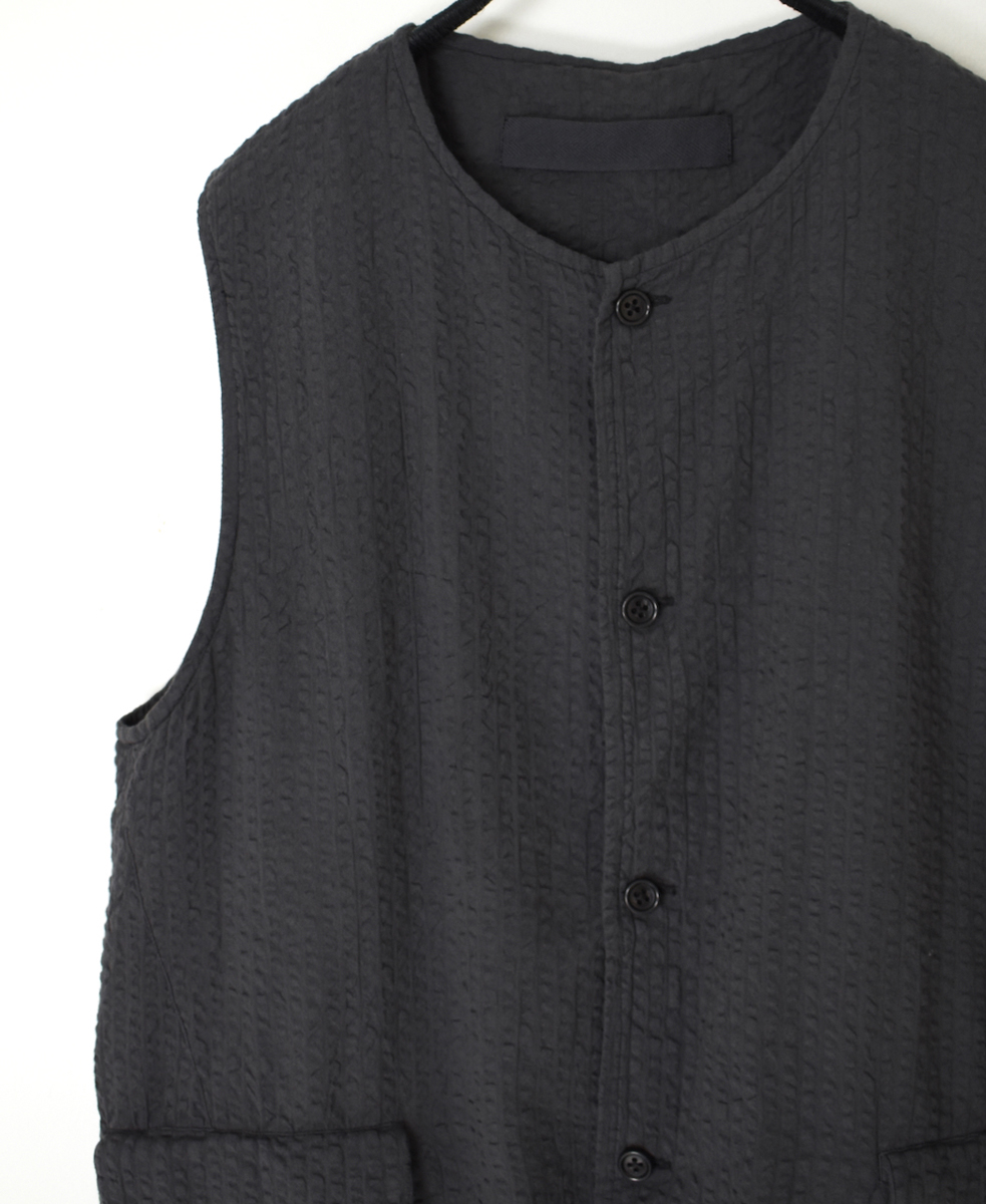NVL2512SPD(ベスト) SEERSUCKER PLAIN OVERDYE SIDE VENTS NO COLLAR VEST