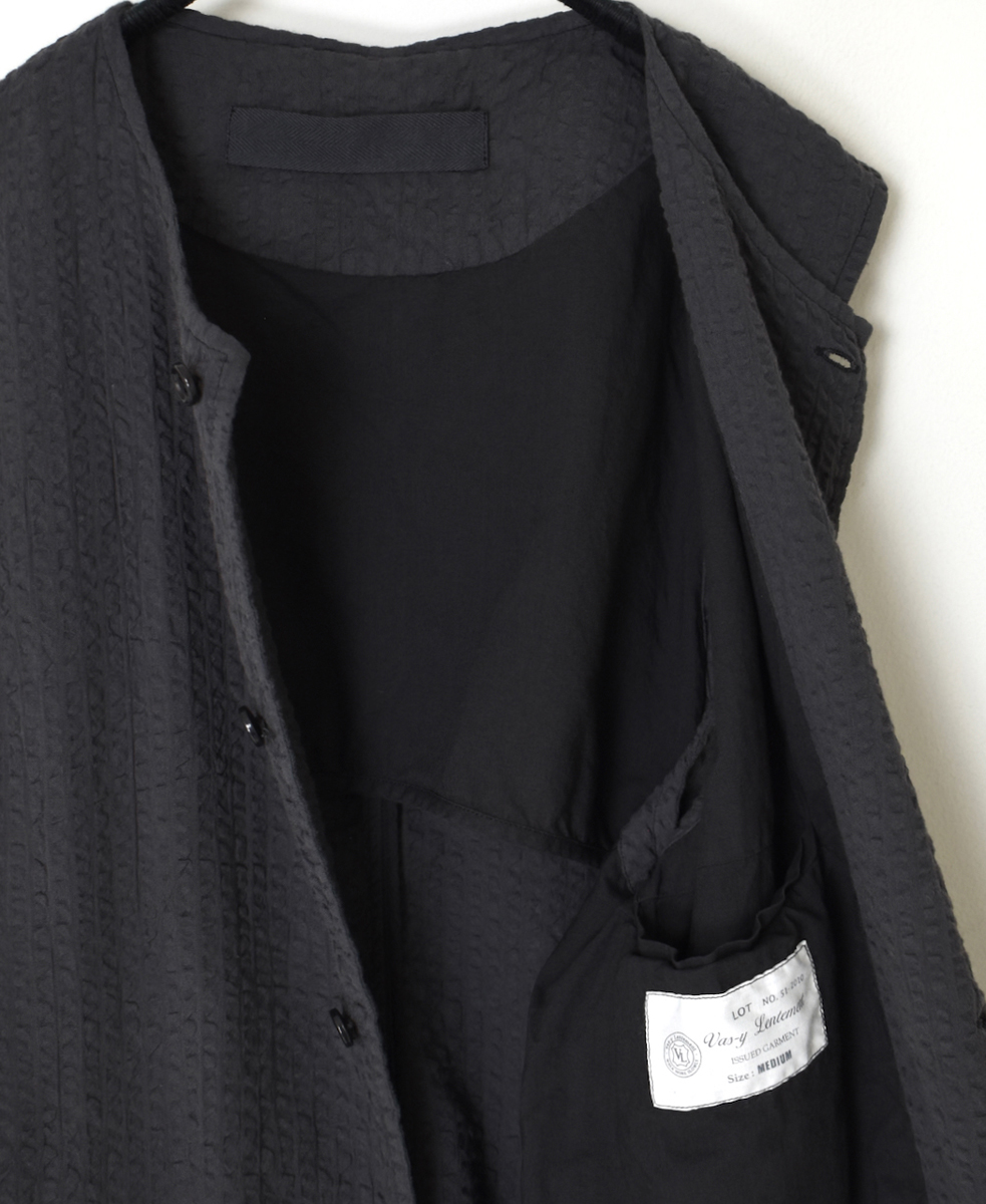 NVL2512SPD(ベスト) SEERSUCKER PLAIN OVERDYE SIDE VENTS NO COLLAR VEST