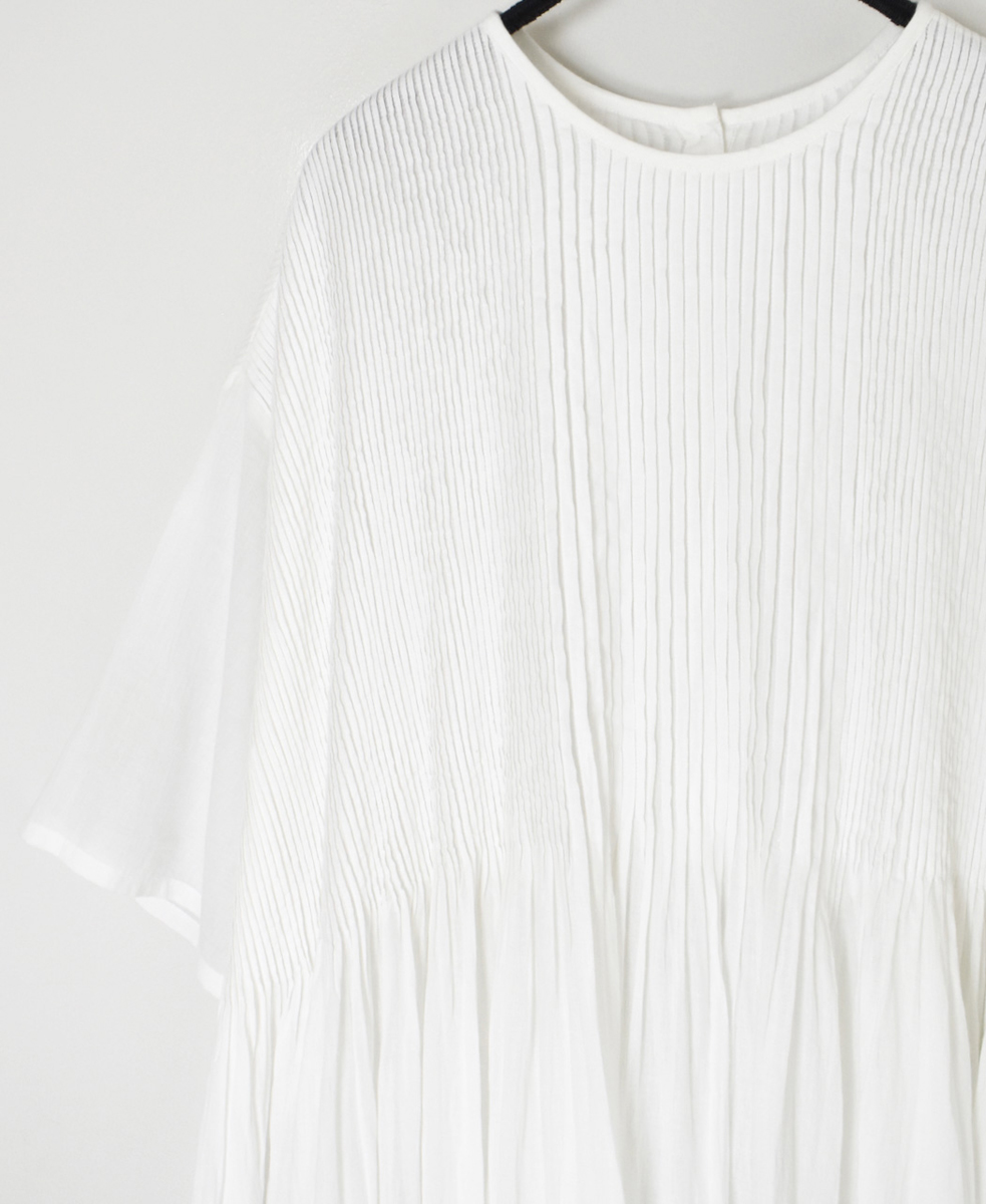 NMDS25223(ワンピース) 80s ORGANIC VOILE PLAIN CREW-NECK P/O DRESS WITH MINI PINTUCK