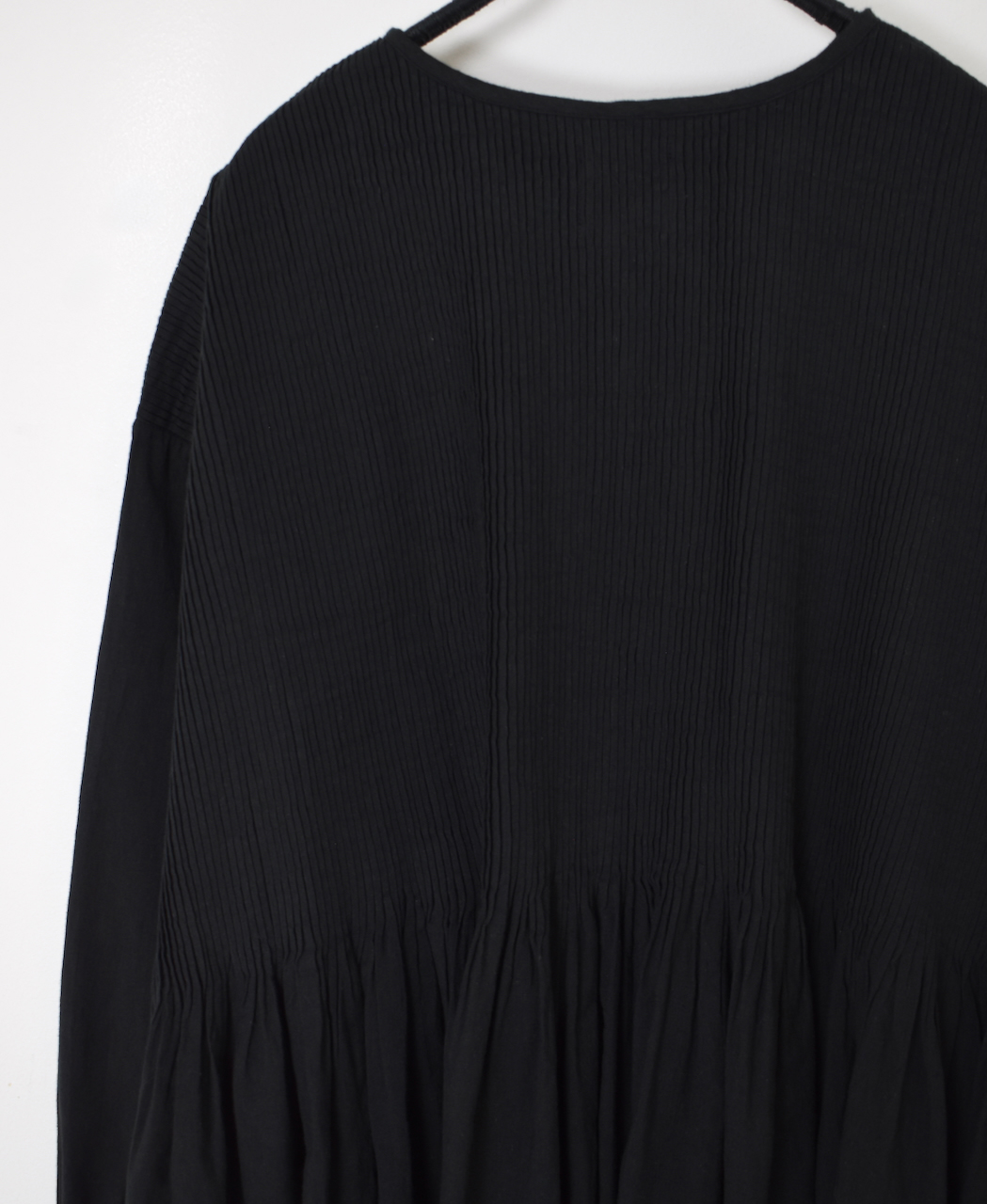 INMDS24301(シャツ) HEAVY COTTON KHADI WITH SELVAGE BALL BUTTON CREW-NECK PULLOVER SHIRT WITH PINTUCK