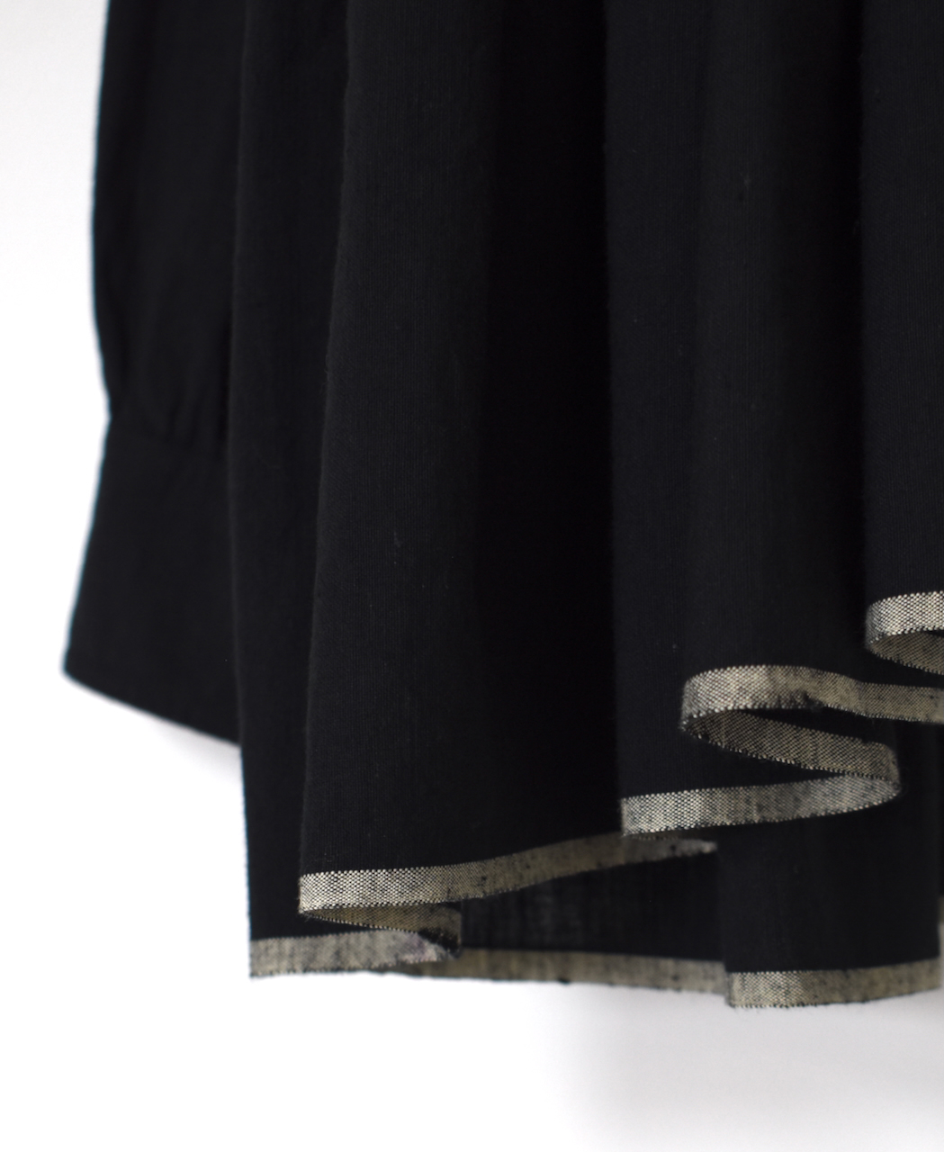 INMDS24301(シャツ) HEAVY COTTON KHADI WITH SELVAGE BALL BUTTON CREW-NECK PULLOVER SHIRT WITH PINTUCK