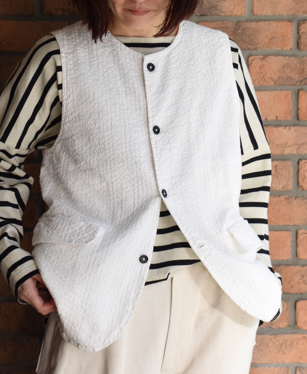 NVL2512SPD(ベスト) SEERSUCKER PLAIN OVERDYE SIDE VENTS NO COLLAR VEST