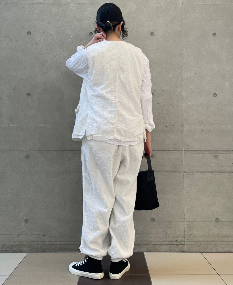 NVL2512SPD(ベスト) SEERSUCKER PLAIN OVERDYE SIDE VENTS NO COLLAR VEST