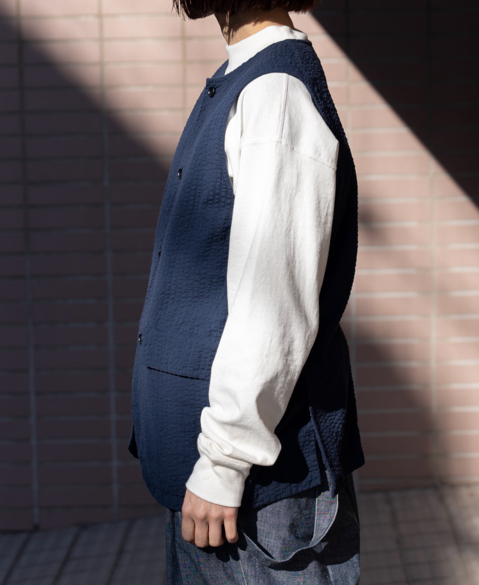 NVL2512SPD(ベスト) SEERSUCKER PLAIN OVERDYE SIDE VENTS NO COLLAR VEST
