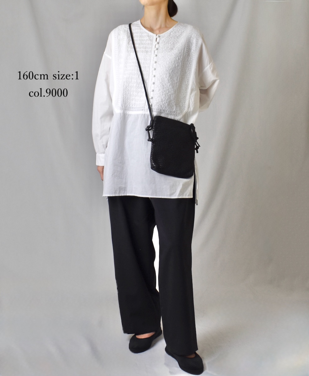 NMDS25203(シャツ) 60s ORGANIC CAMBRIC CREW-NECK BOSOM EMB SHIRT