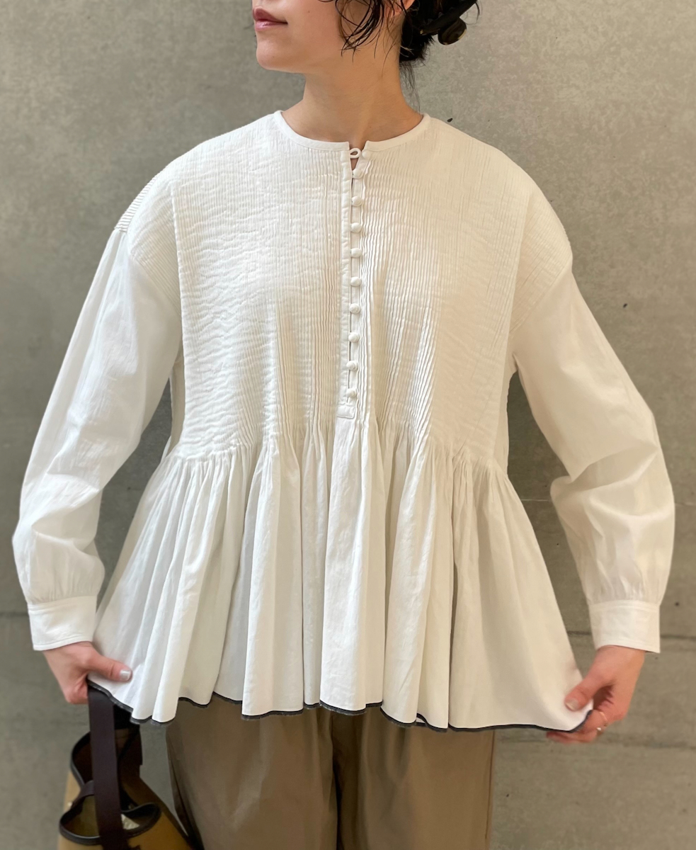INMDS24301(シャツ) HEAVY COTTON KHADI WITH SELVAGE BALL BUTTON CREW-NECK PULLOVER SHIRT WITH PINTUCK