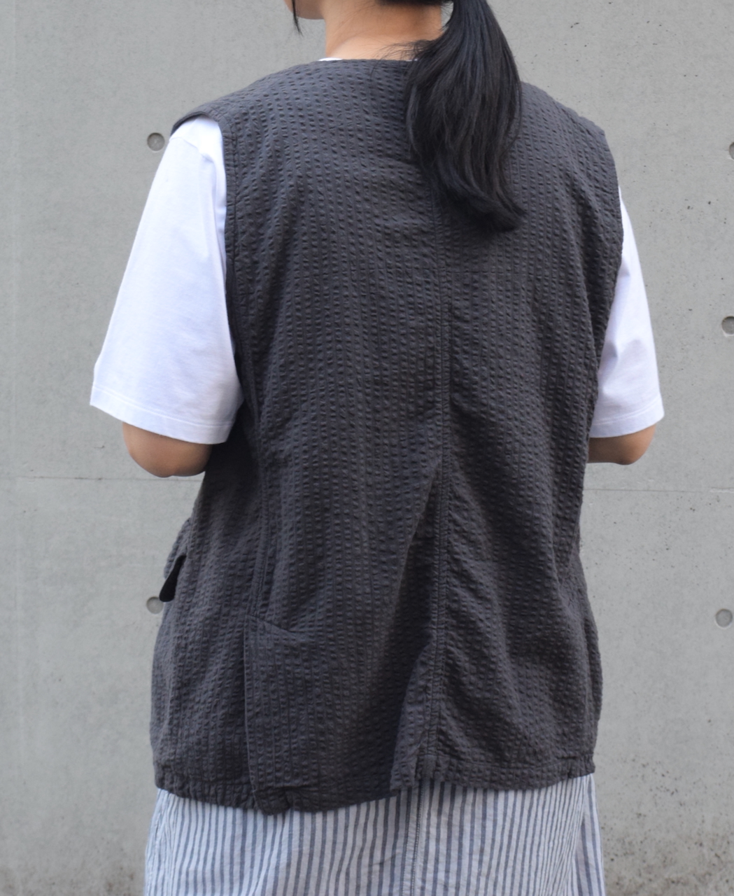 NVL2512SPD(ベスト) SEERSUCKER PLAIN OVERDYE SIDE VENTS NO COLLAR VEST