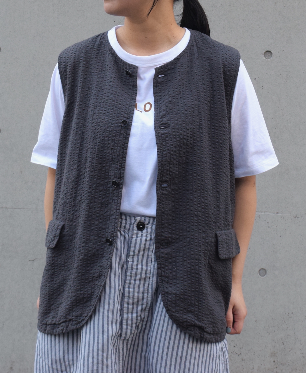NVL2512SPD(ベスト) SEERSUCKER PLAIN OVERDYE SIDE VENTS NO COLLAR VEST