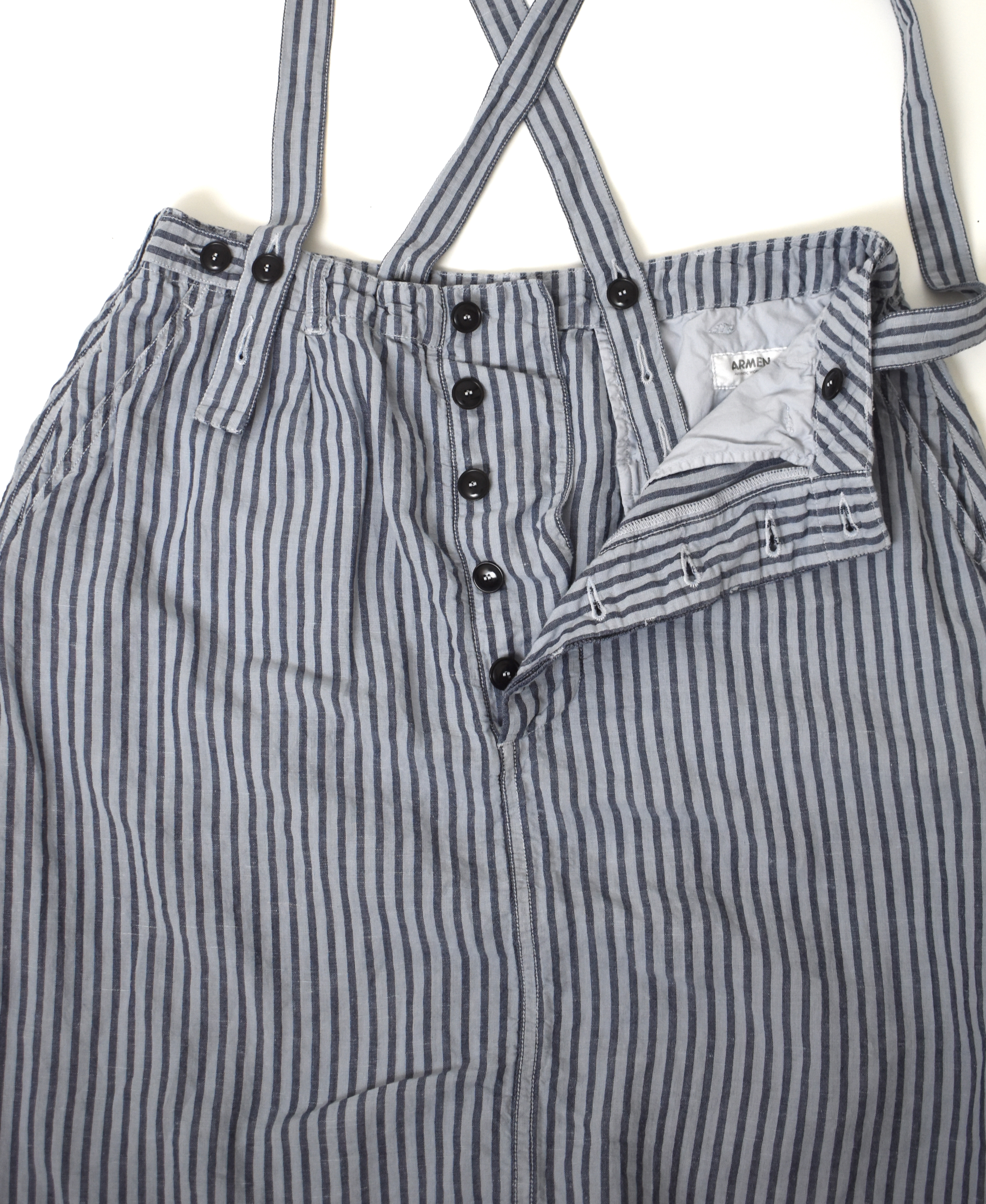 ISNAM2524SD(スカート) COTTON/LINEN STRIPE OVERDYE ADJUSTER TACK SKIRT WITH SUSPENDER