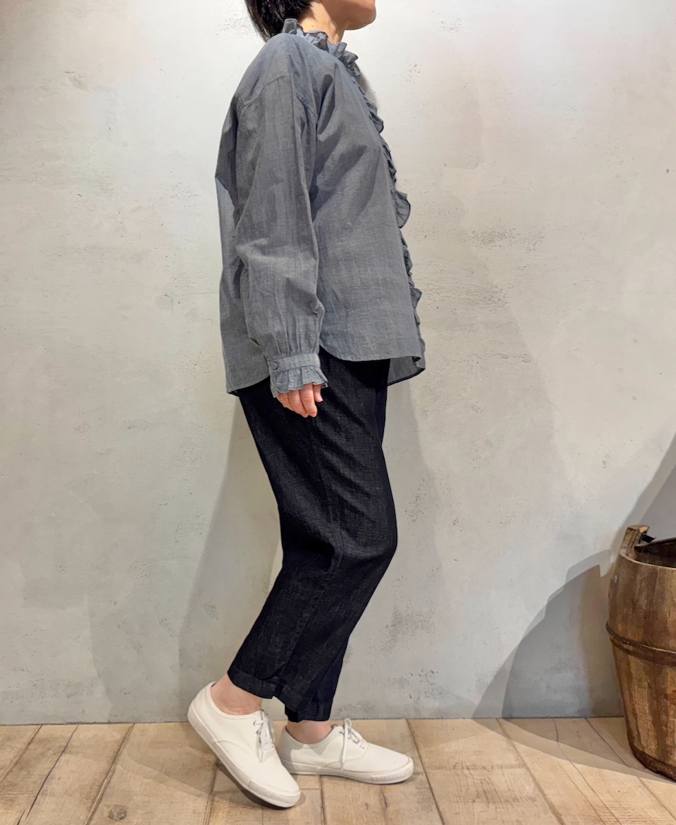 INMDS25062(シャツ) HANDWOVEN YARN DYE NATURAL INDIGO CHAMBRAY FRILL COLLAR SHIRT