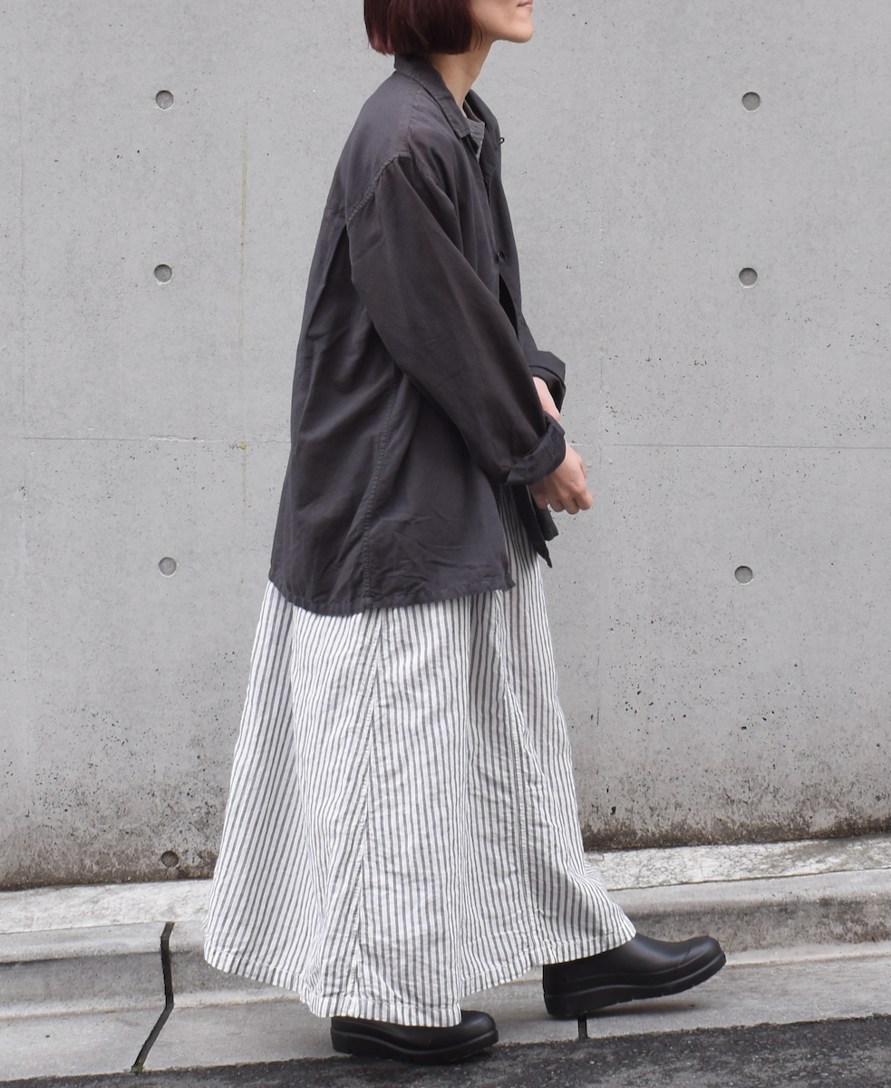 ISNAM2524SD(スカート) COTTON/LINEN STRIPE OVERDYE ADJUSTER TACK SKIRT WITH SUSPENDER