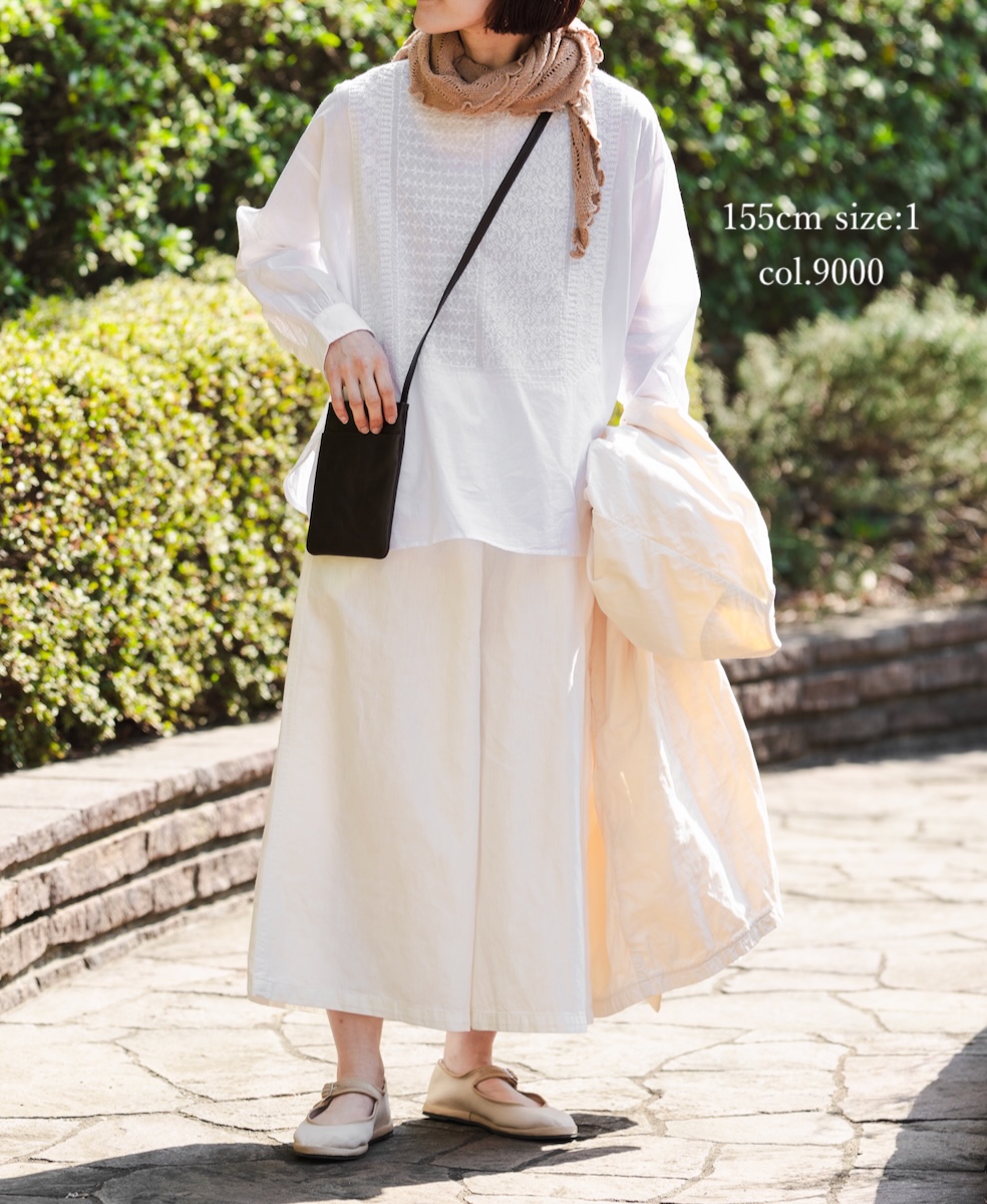NMDS25202(シャツ) 60s ORGANIC CAMBRIC BACK OPENING CREW-NECK EMB SHIRT
