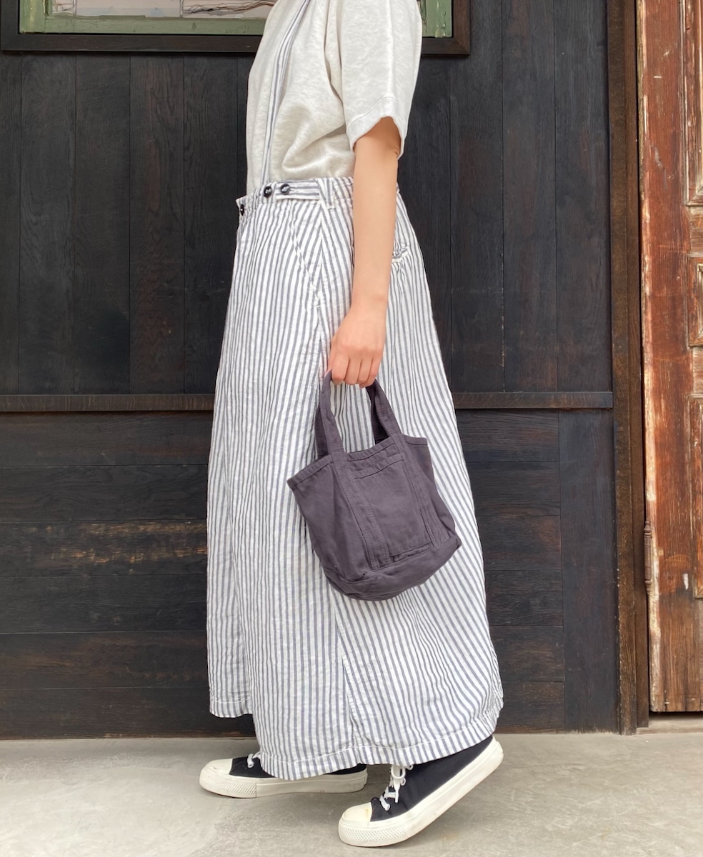 ISNAM2524SD(スカート) COTTON/LINEN STRIPE OVERDYE ADJUSTER TACK SKIRT WITH SUSPENDER