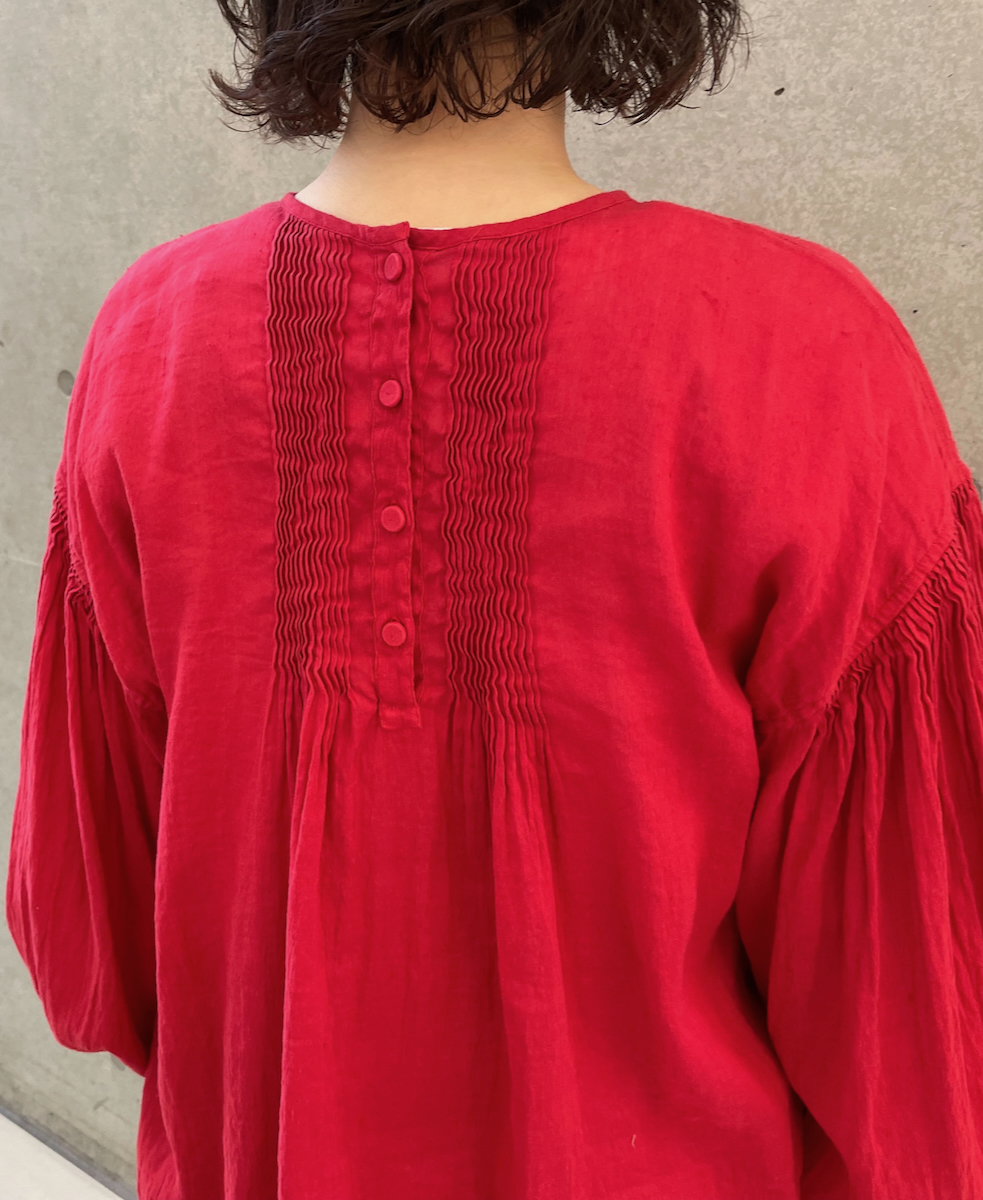 INMDS25012D(シャツ) AUTO LOOM COTTON/LINEN PLAIN(OVERDYE) BACK OPENING CREW-NECK SHIRT WITH MINI PINTUCK