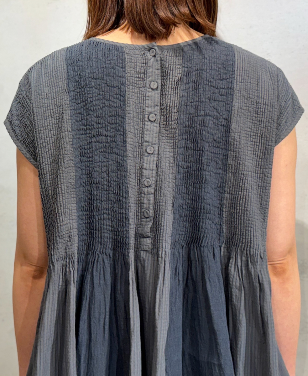 NMDS25231D(シャツ) COTTON&LINEN PATCHWORK(OVERDYE) CREW-NECK F/SL SHIRT WITH MINI PINTUCK