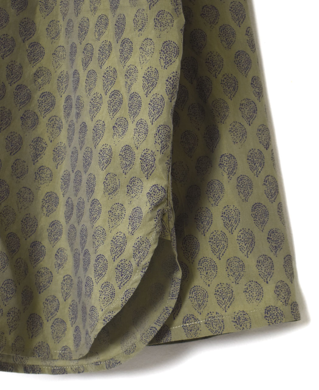 INMDS25112(プルオーバー) COTTON SILK HAND SCREEN LEAF PRINT BACK OPENING CREW-NECK PULLOVER