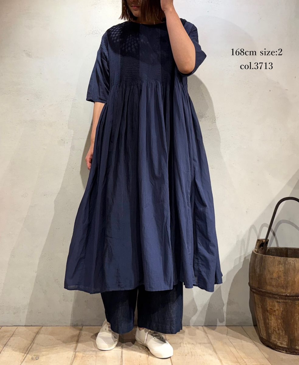 NMDS25232D(ワンピース) COTTON&LINEN PATCHWORK(OVERDYE) CREW-NECK S/SL SHIRT DRESS WITH MINI PINTUCK