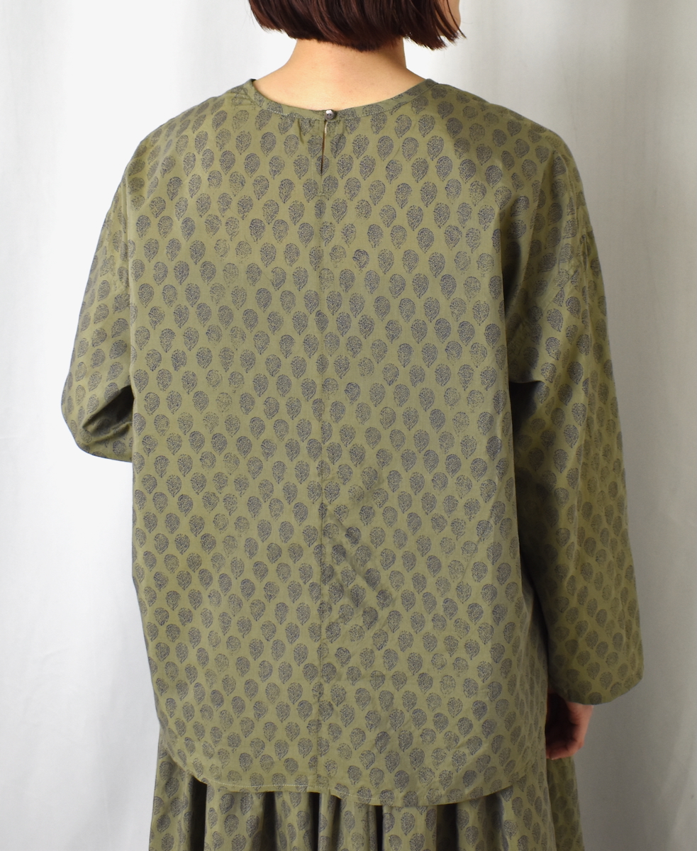 INMDS25112(プルオーバー) COTTON SILK HAND SCREEN LEAF PRINT BACK OPENING CREW-NECK PULLOVER