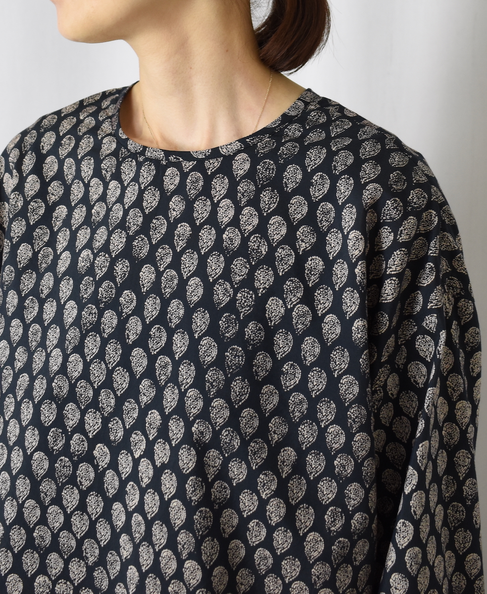 INMDS25112(プルオーバー) COTTON SILK HAND SCREEN LEAF PRINT BACK OPENING CREW-NECK PULLOVER